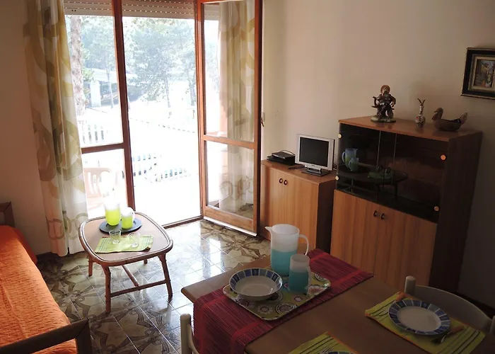 Family Steps From Pluto * Bibione