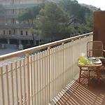 Apartment Family Steps From Pluto *
