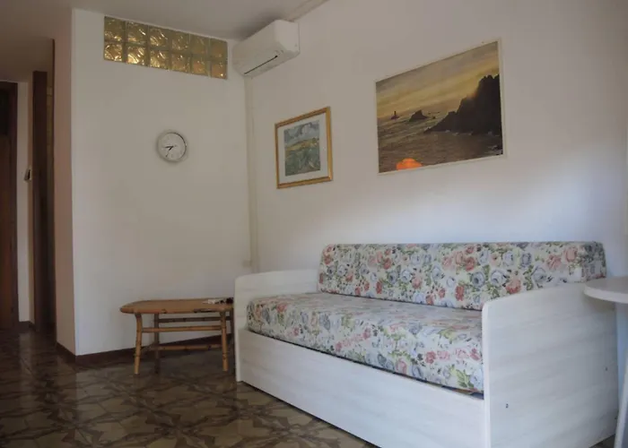 Lägenhet Family Steps From Pluto